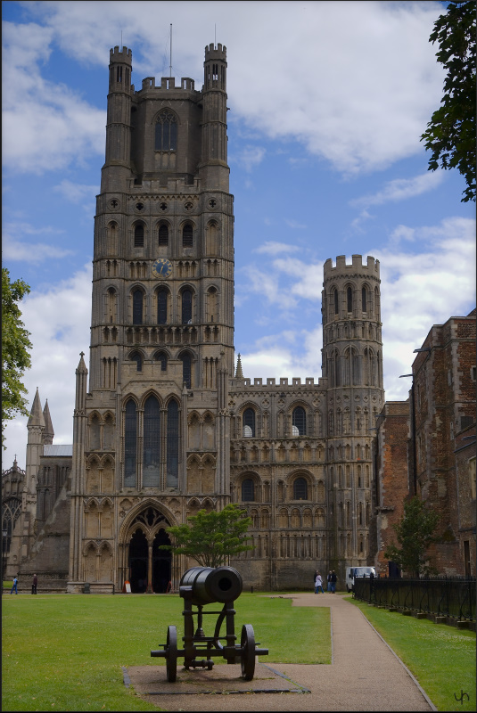 Cathedral of Ely, Front